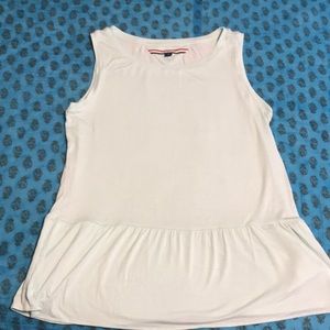 Women sleeveless top